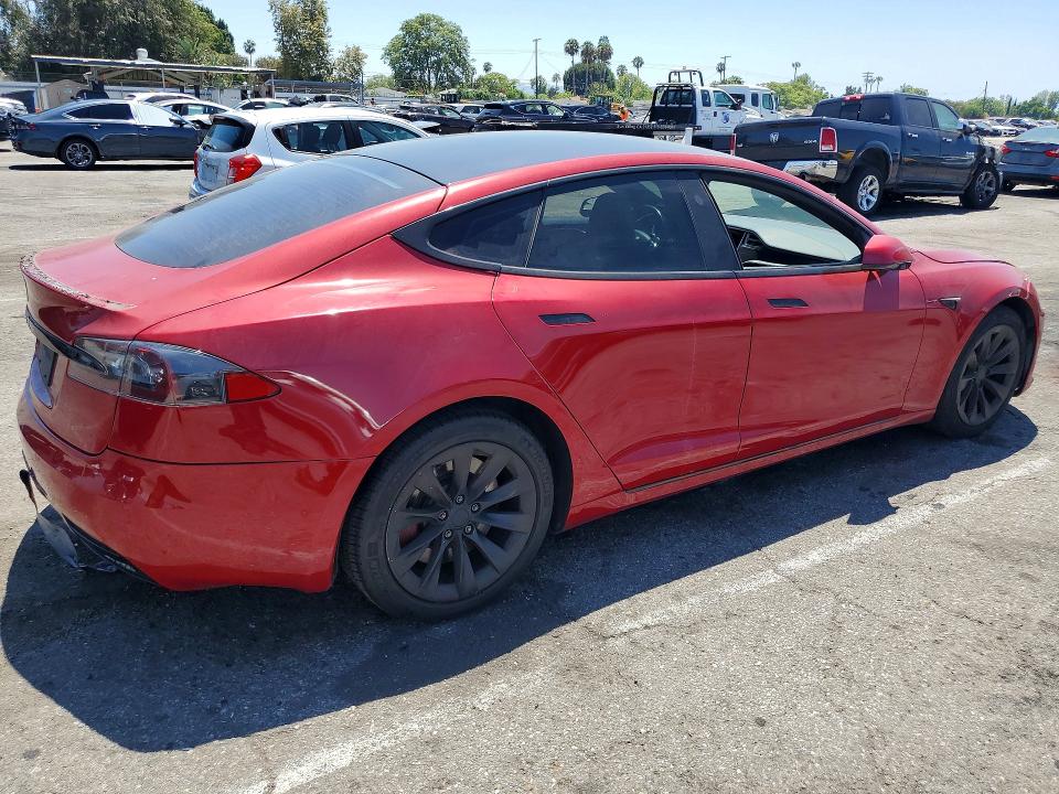60678086 :رقم المزاد ، 5YJSA1E24GF169553 vin ، 2016 Tesla Model S مزاد بيع