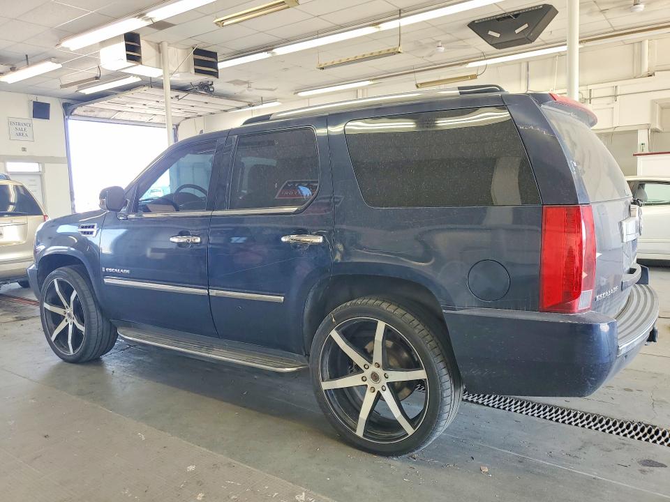 61062926 :رقم المزاد ، 1GYEC63807R289088 vin ، 2007 Cadillac Escalade مزاد بيع