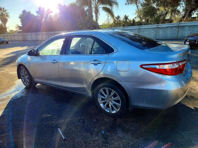 61557156 :رقم المزاد ، 4T4BF1FKXGR565317 vin ، 2016 Toyota Camry مزاد بيع