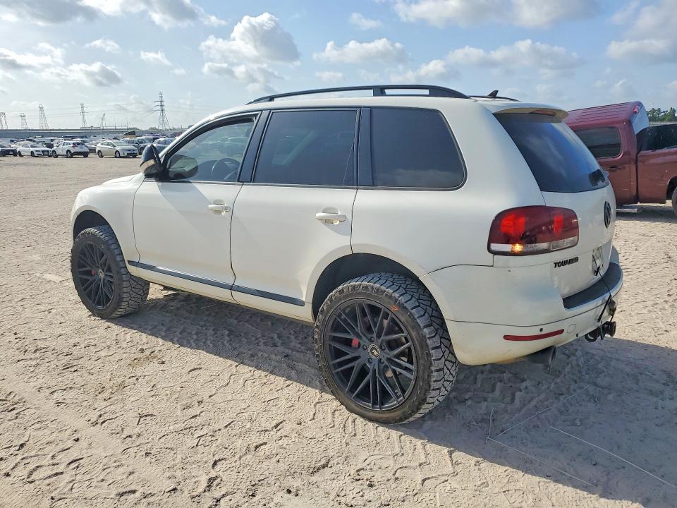 Продажа на аукционе авто 2010 Volkswagen Touareg, vin: WVGFK7A93AD000946, номер лота: 62820106