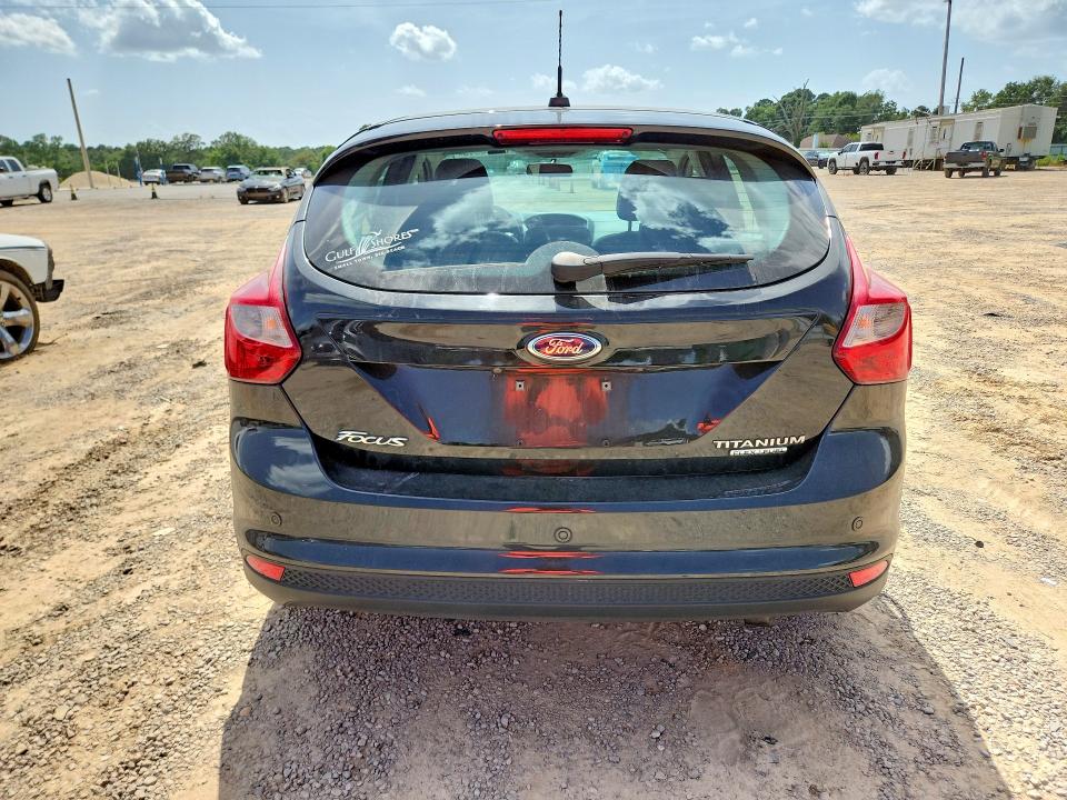 61309916 :رقم المزاد ، 1FADP3N28EL227506 vin ، 2014 Ford Focus مزاد بيع