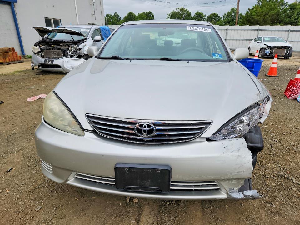 Продажа на аукционе авто 2005 Toyota Camry, vin: 4T1BE32K05U004233, номер лота: 62878136