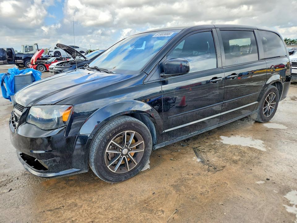 61903086 :رقم المزاد ، 2C4RDGCG2FR531034 vin ، 2015 Dodge Grand Caravan مزاد بيع