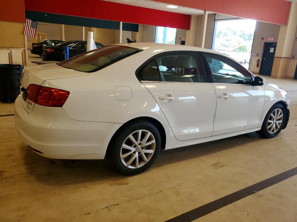 56938166 :رقم المزاد ، 3VWDP7AJ6DM393872 vin ، 2013 Volkswagen Jetta مزاد بيع