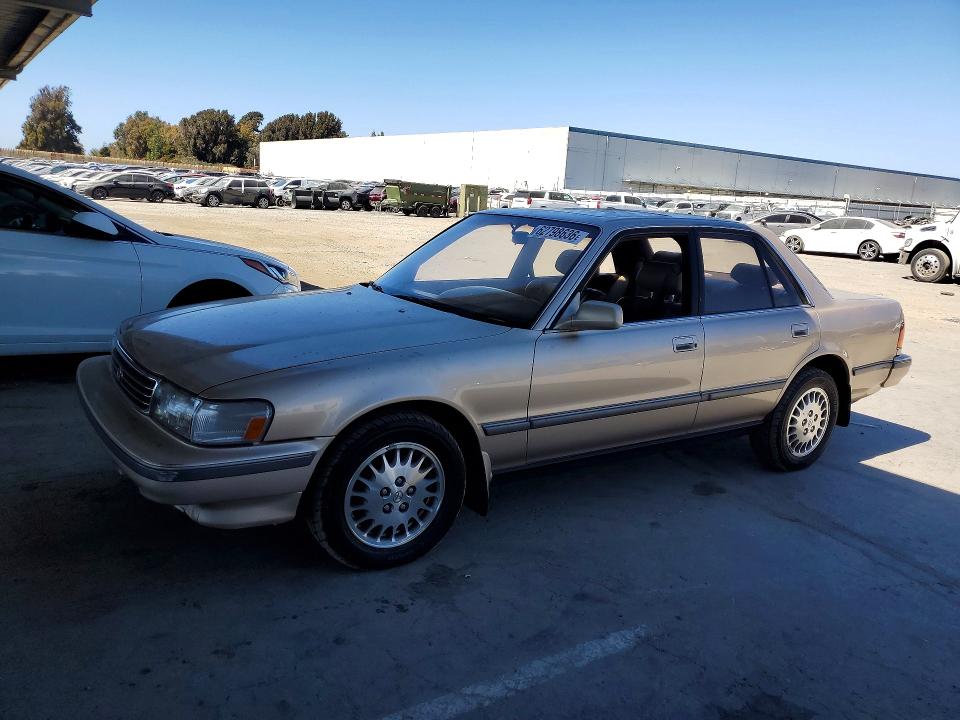 1992 Toyota Cressida მანქანა იყიდება აუქციონზე, vin: JT2MX83E3N0088707, აუქციონის ნომერი: 62798636