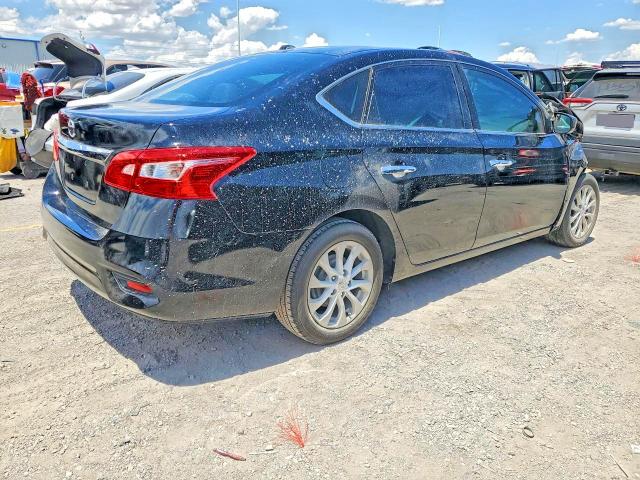 62354126 :رقم المزاد ، 3N1AB7AP0JY259892 vin ، 2018 Nissan Sentra مزاد بيع