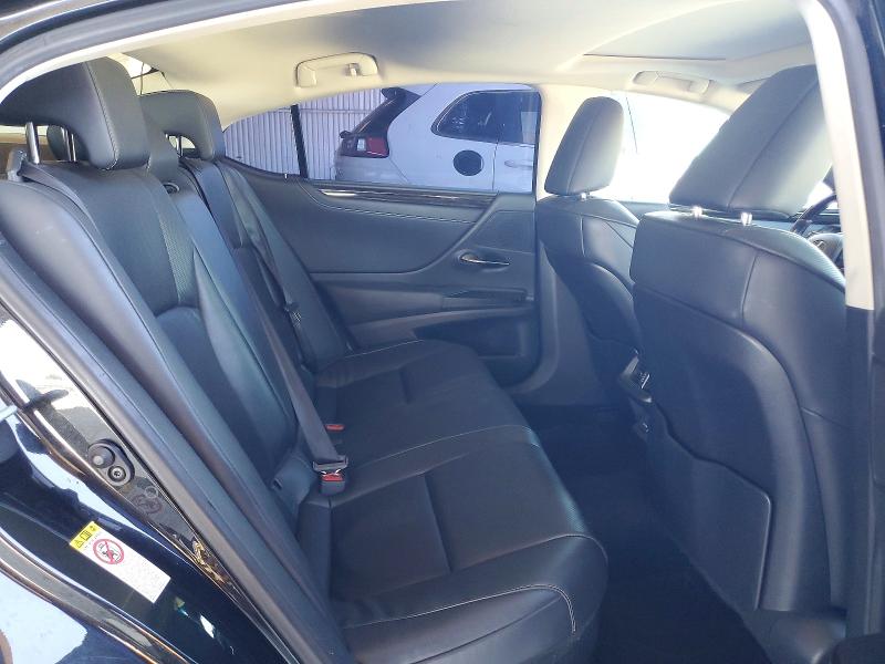 62246626 :رقم المزاد ، JTHB21B1XK2042275 vin ، 2019 Lexus Es مزاد بيع