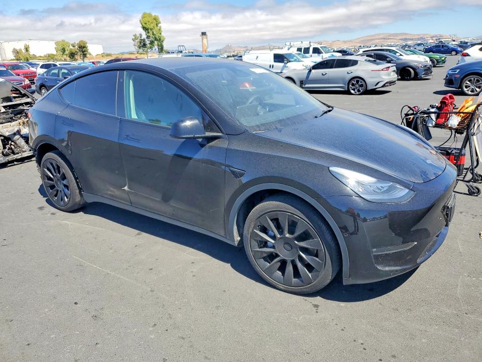 2023 Tesla Model Y მანქანა იყიდება აუქციონზე, vin: 7SAYGDEE8PF586519, აუქციონის ნომერი: 59786456