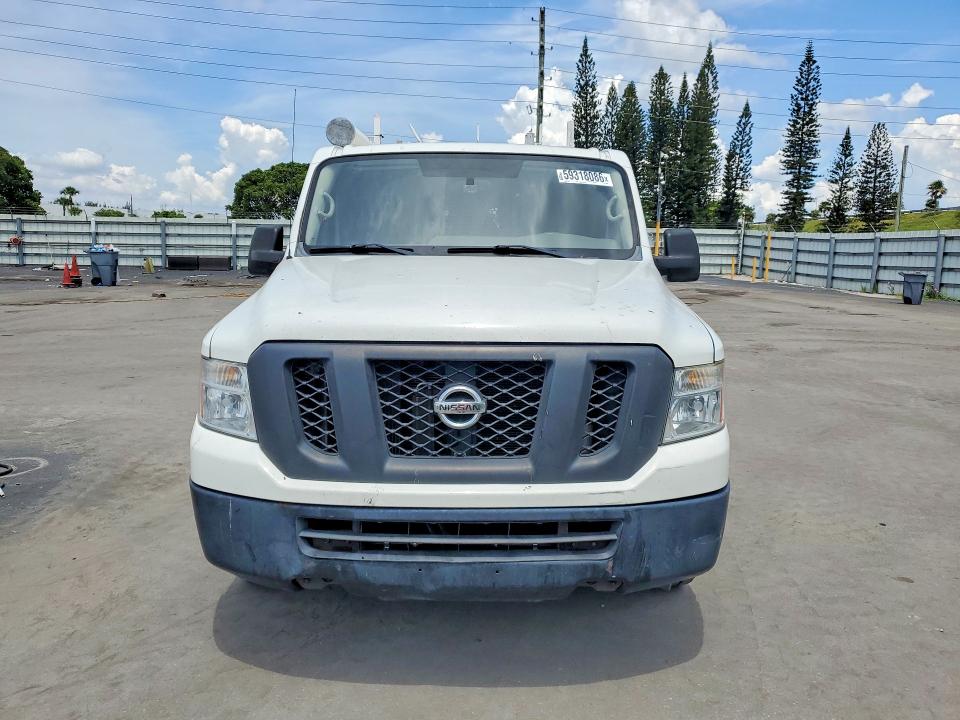 59318086 :رقم المزاد ، 1N6BF0KY5GN813323 vin ، 2016 Nissan Nv مزاد بيع