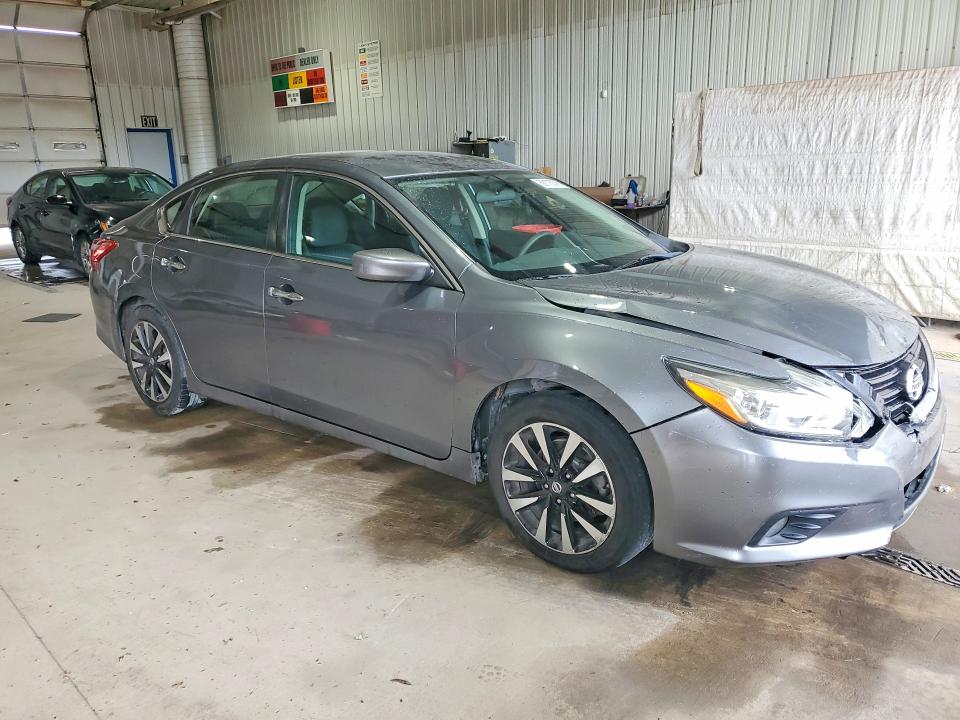 Продаж на аукціоні авто 2018 Nissan Altima, vin: 1N4AL3AP6JC169891, номер лоту: 60173076