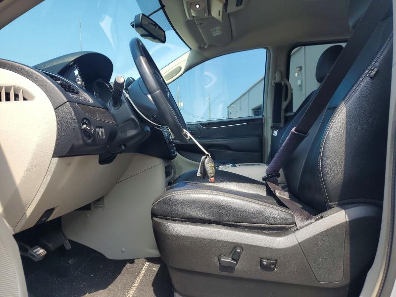 2013 Chrysler Town & Country მანქანა იყიდება აუქციონზე, vin: 2C4RC1BG2DR745908, აუქციონის ნომერი: 61198336