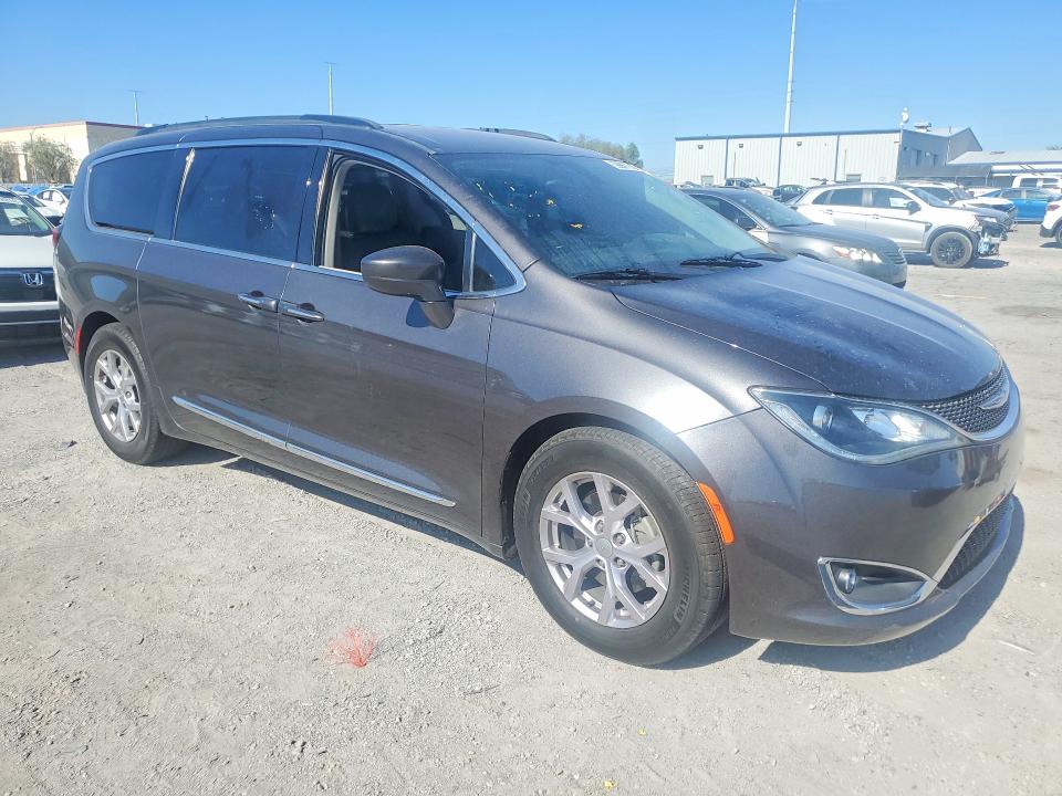 Продаж на аукціоні авто 2017 Chrysler Pacifica, vin: 2C4RC1BG1HR823214, номер лоту: 59994776