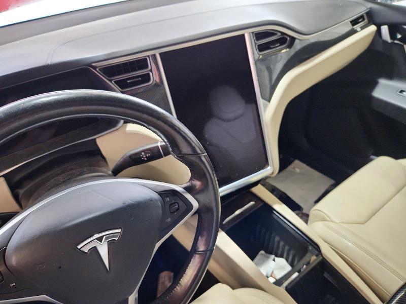 62342076 :رقم المزاد ، 5YJXCAE25HF067292 vin ، 2017 Tesla Model X مزاد بيع