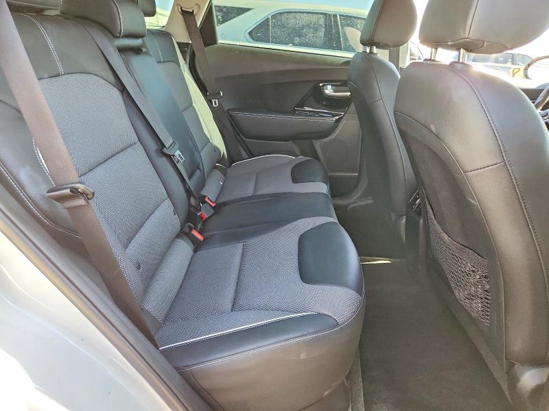 60754626 :رقم المزاد ، KNDCC3LGXL5074922 vin ، 2020 Kia Niro مزاد بيع