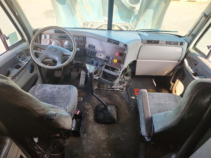 Продаж на аукціоні авто 2002 Freightliner Conventional, vin: 1FUJBBCG62LG28029, номер лоту: 61949196