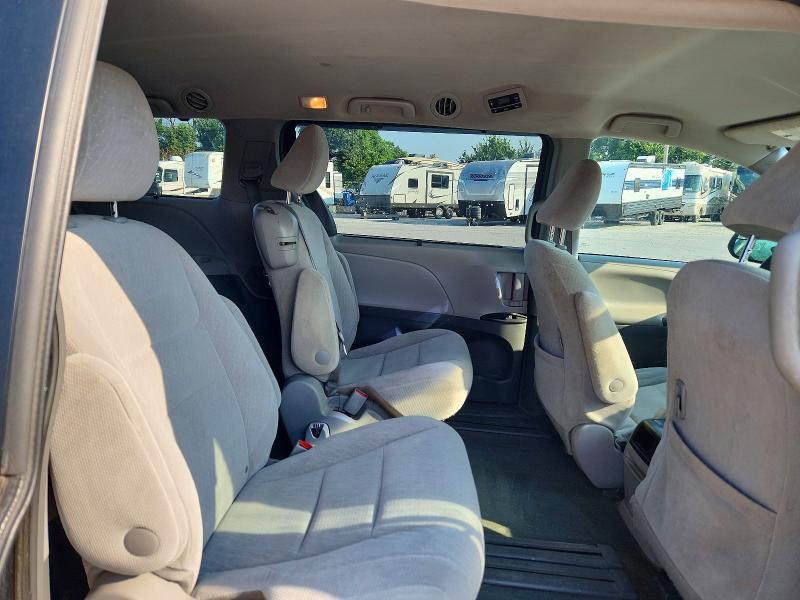 2017 Toyota Sienna მანქანა იყიდება აუქციონზე, vin: 5TDKZ3DC1HS884043, აუქციონის ნომერი: 62049066