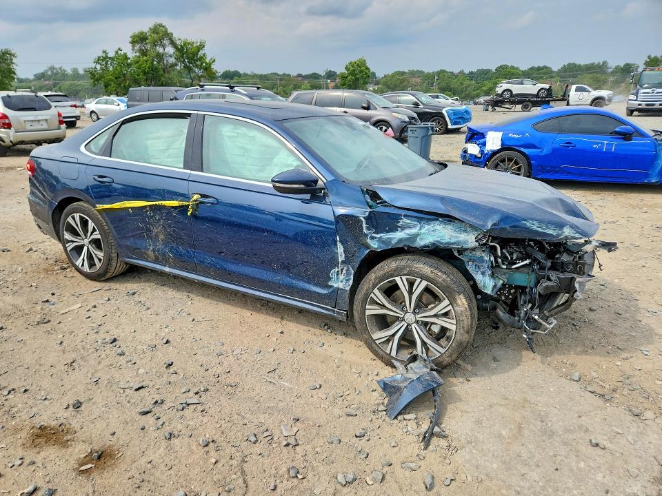 62679336 :رقم المزاد ، 1VWSA7A3XMC008177 vin ، 2021 Volkswagen Passat مزاد بيع