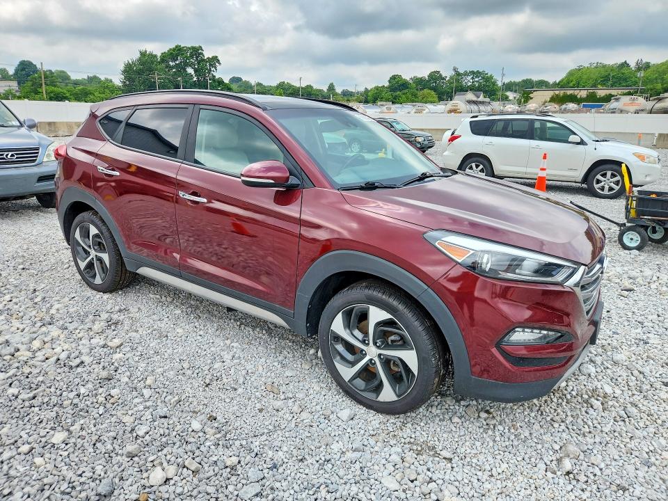 59888346 :رقم المزاد ، KM8J3CA23JU608937 vin ، 2018 Hyundai Tucson مزاد بيع