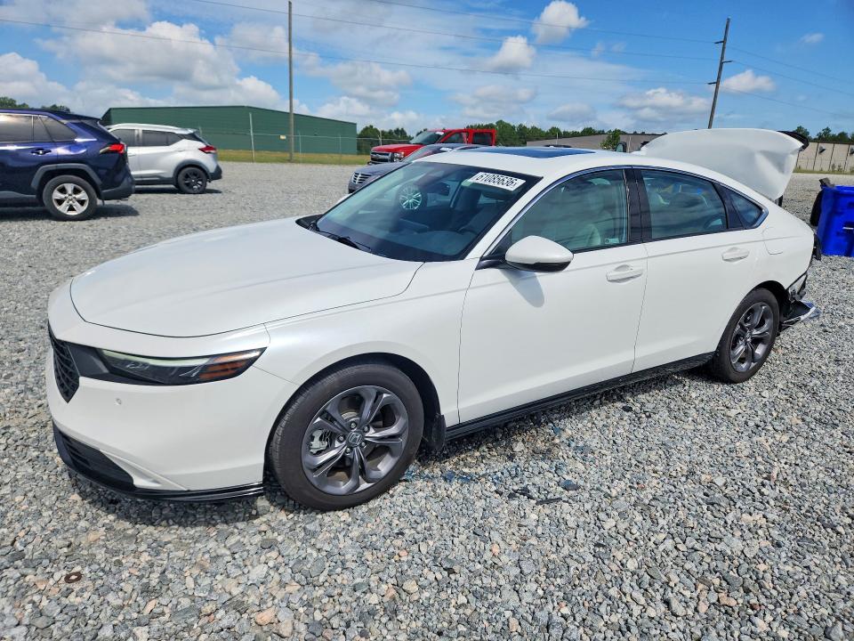 Продажа на аукционе авто 2024 Honda Accord, vin: 1HGCY2F62RA016240, номер лота: 61085636
