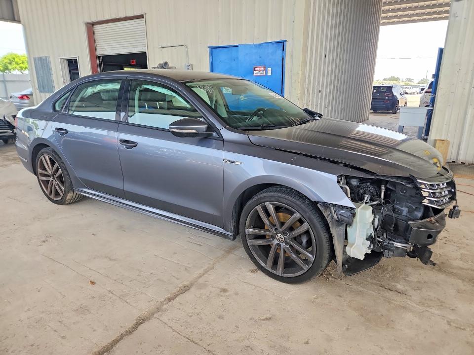 2018 Volkswagen Passat მანქანა იყიდება აუქციონზე, vin: 1VWAA7A39JC027245, აუქციონის ნომერი: 60673186