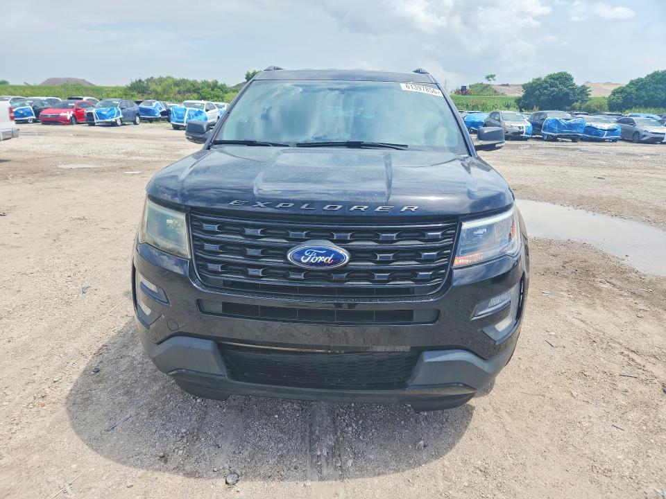 61397856 :رقم المزاد ، 1FM5K8GT4HGC45087 vin ، 2017 Ford Explorer مزاد بيع