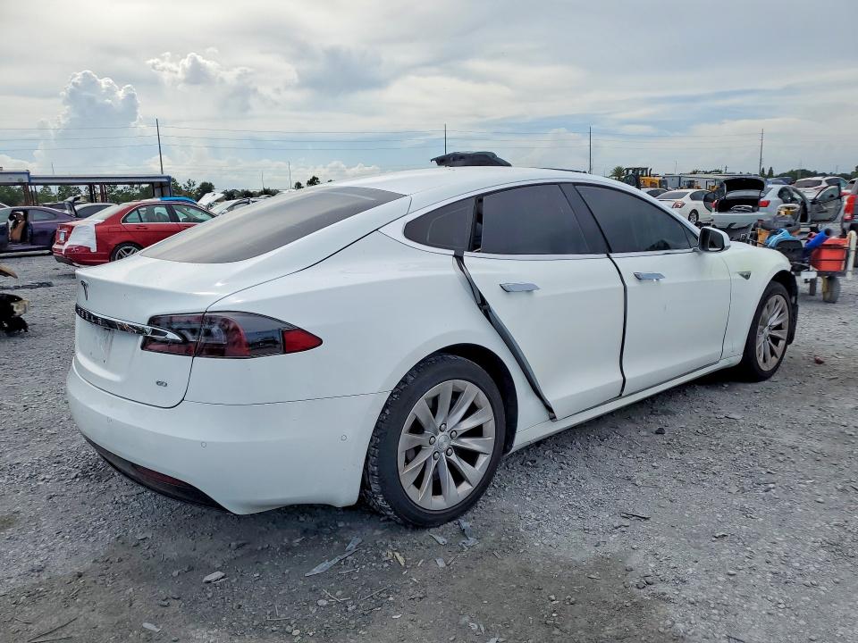 2016 Tesla Model S მანქანა იყიდება აუქციონზე, vin: 5YJSA1E16GF158948, აუქციონის ნომერი: 59813526