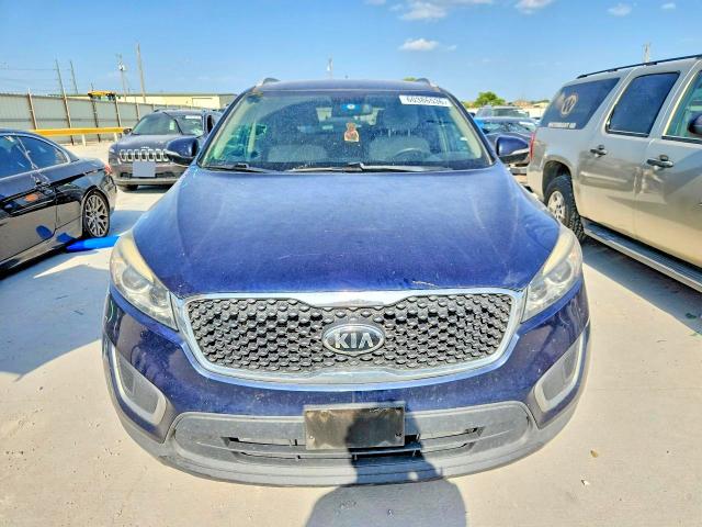 2017 Kia Sorento მანქანა იყიდება აუქციონზე, vin: 5XYPG4A55HG216105, აუქციონის ნომერი: 60386536