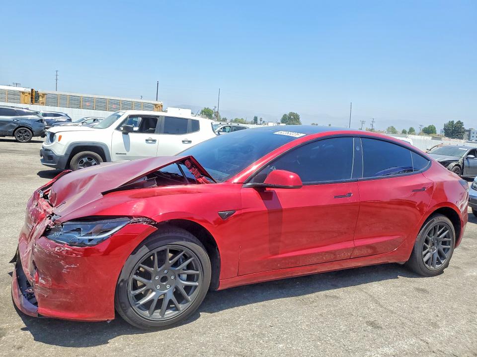 62263226 :رقم المزاد ، 5YJ3E1EA3SF057433 vin ، 2025 Tesla Model 3 مزاد بيع