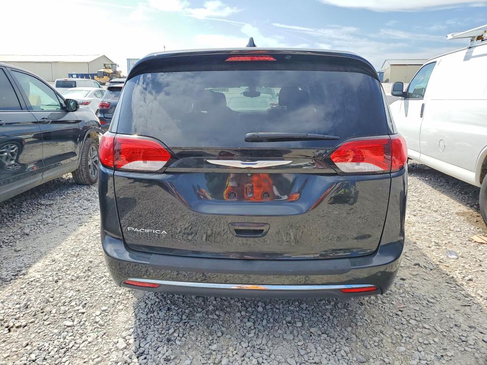 58763756 :رقم المزاد ، 2C4RC1FG4JR125972 vin ، 2018 Chrysler Pacifica مزاد بيع