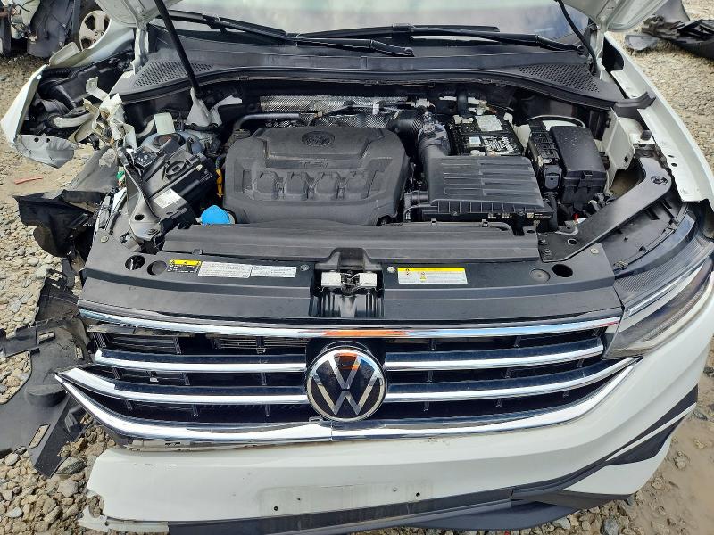 Продажа на аукционе авто 2022 Volkswagen Tiguan, vin: 3VV2B7AX2NM112859, номер лота: 62594096