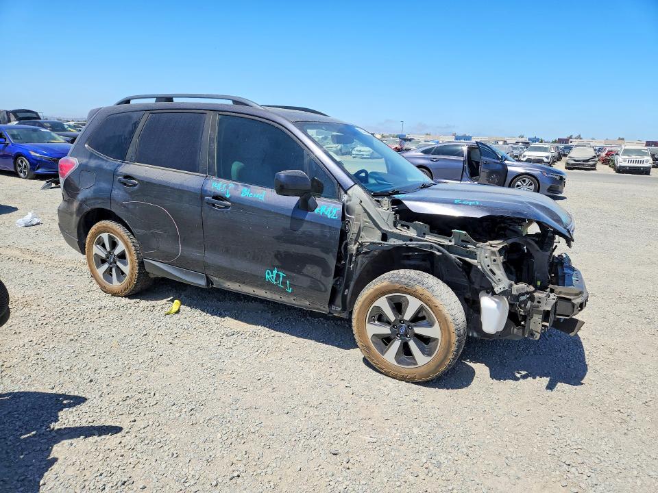 62010256 :رقم المزاد ، JF2SJADCXHH446235 vin ، 2017 Subaru Forester مزاد بيع