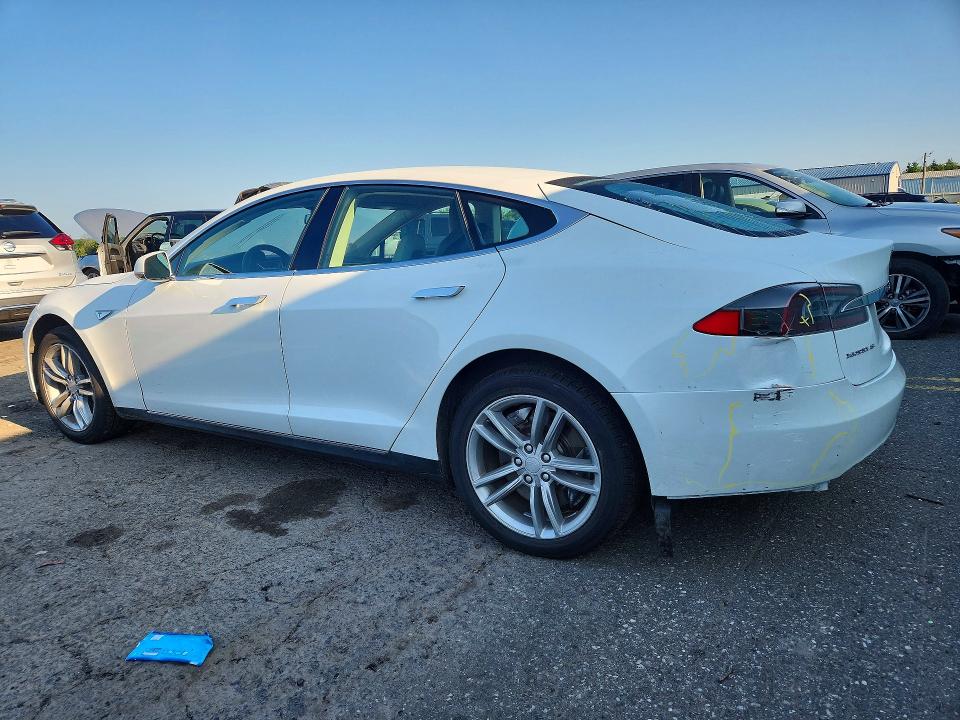 2013 Tesla Model S მანქანა იყიდება აუქციონზე, vin: 5YJSA1CG3DFP03636, აუქციონის ნომერი: 62795096