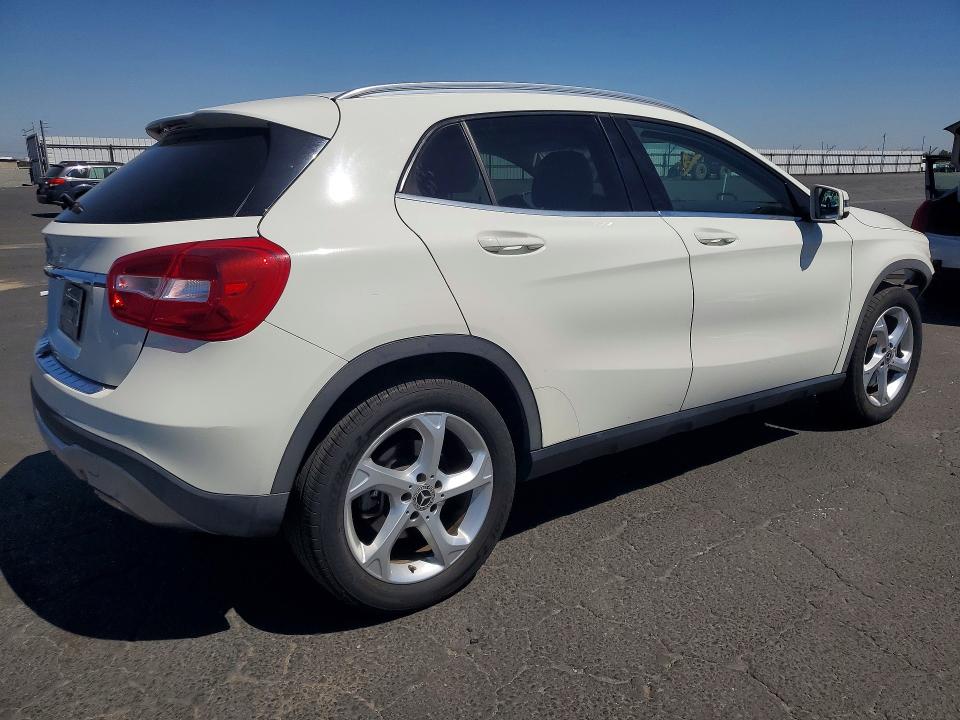 Aukcja sprzedaży 2018 Mercedes-benz Gla, vin: WDCTG4EBXJJ432174, numer aukcji: 62427286