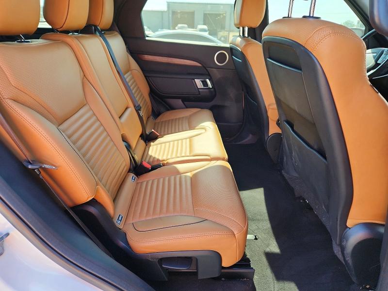 60995366 :رقم المزاد ، SALRR2RK9JA047755 vin ، 2018 Land Rover Discovery مزاد بيع