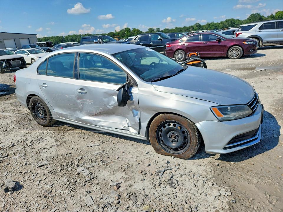 60070316 :رقم المزاد ، 3VWLA7AJ0FM263246 vin ، 2015 Volkswagen Jetta مزاد بيع