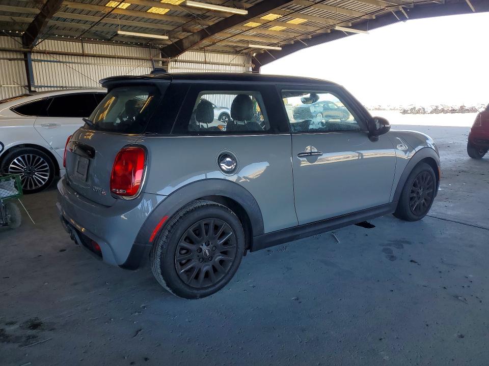 Продажа на аукционе авто 2017 Mini Cooper, vin: WMWXP7C52H3B94244, номер лота: 60041416