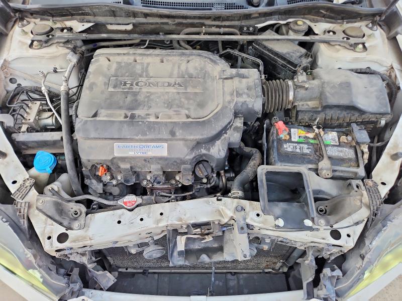 61048766 :رقم المزاد ، 1HGCT2B85FA003063 vin ، 2015 Honda Accord مزاد بيع