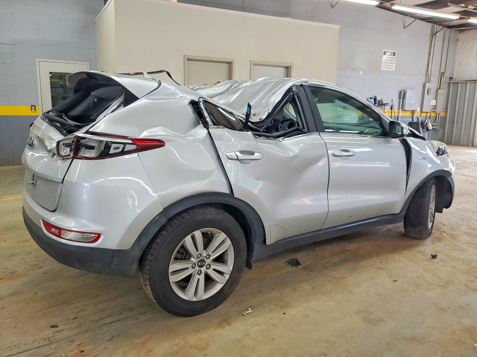 2018 Kia Sportage მანქანა იყიდება აუქციონზე, vin: KNDPMCAC6J7371198, აუქციონის ნომერი: 62007636