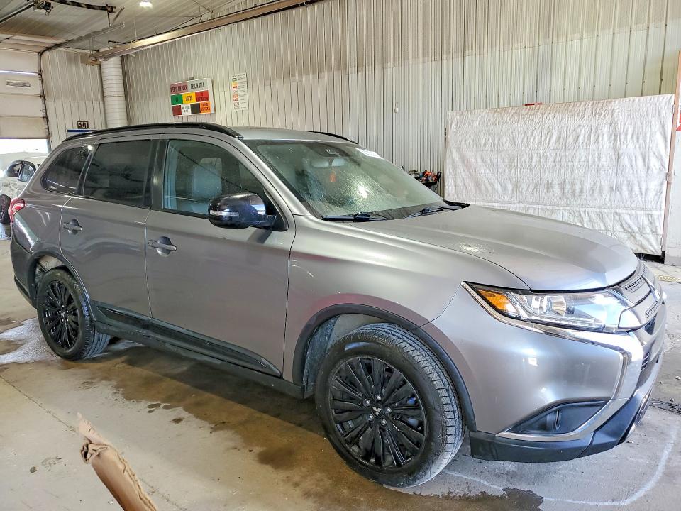 2020 Mitsubishi Outlander მანქანა იყიდება აუქციონზე, vin: JA4AZ3A32LZ015078, აუქციონის ნომერი: 62935306