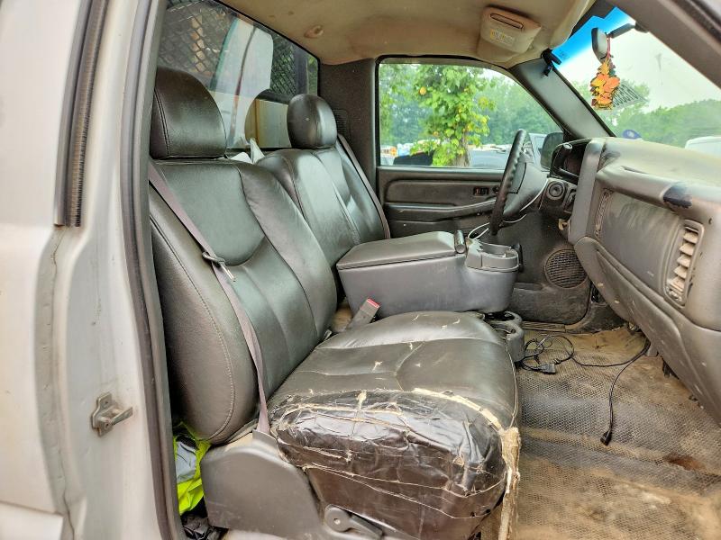 61535306 :رقم المزاد ، 1GTHC24U74E401654 vin ، 2004 Gmc Sierra مزاد بيع
