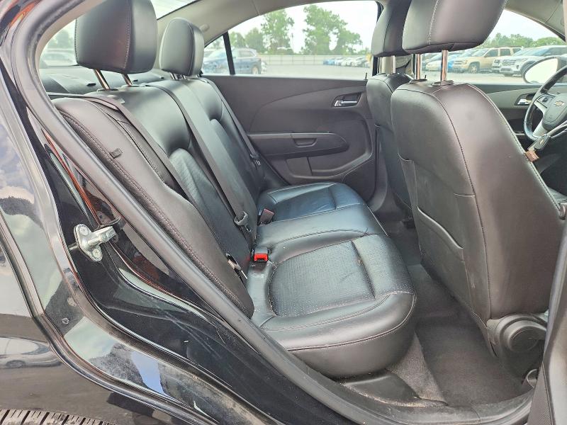 63054676 :رقم المزاد ، 1G1JF5SB0J4107759 vin ، 2018 Chevrolet Sonic مزاد بيع
