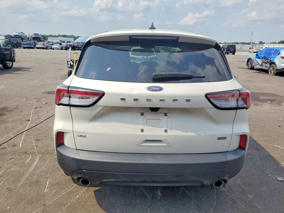 62637396 :رقم المزاد ، 1FMCU0BZ5MUA94478 vin ، 2021 Ford Escape مزاد بيع