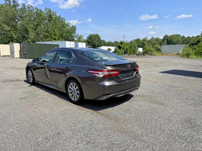 2018 Toyota Camry მანქანა იყიდება აუქციონზე, vin: 4T1B11HK9JU577102, აუქციონის ნომერი: 61214676