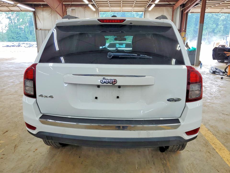 62600706 :رقم المزاد ، 1C4NJDEB4FD245017 vin ، 2015 Jeep Compass مزاد بيع