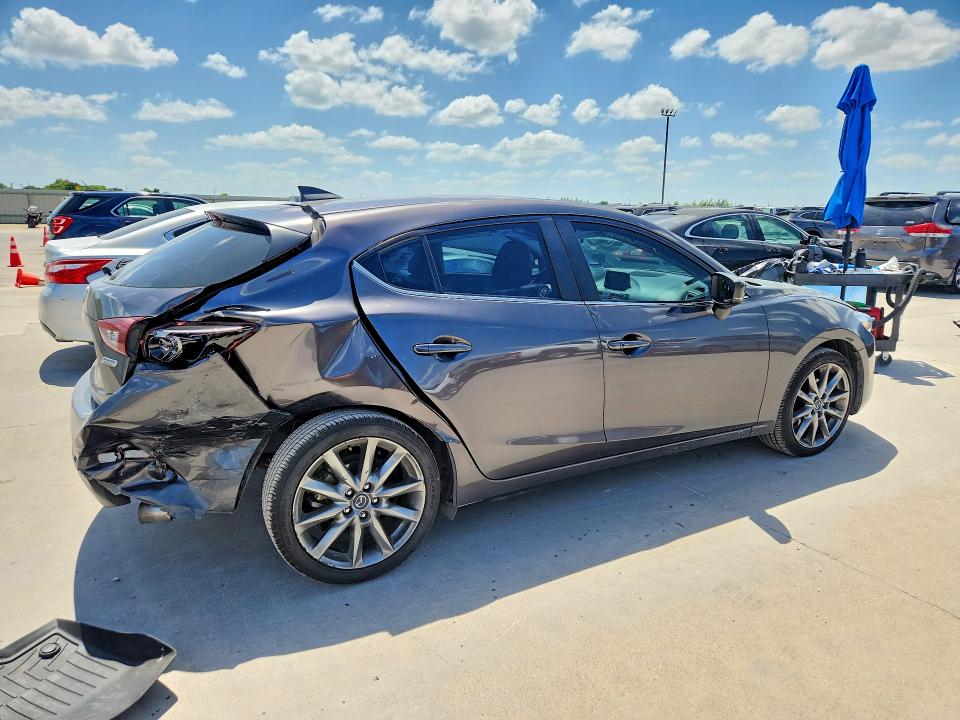 2018 Mazda 3 მანქანა იყიდება აუქციონზე, vin: 3MZBN1M37JM256362, აუქციონის ნომერი: 59615216