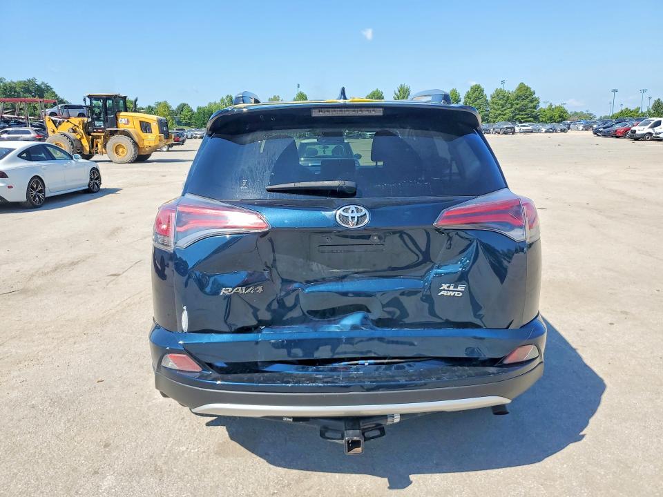 Aukcja sprzedaży 2018 Toyota Rav4, vin: JTMRFREV7JJ243797, numer aukcji: 61169656