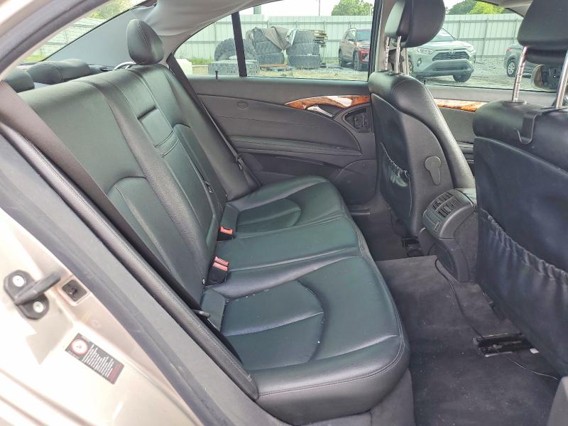 61916856 :رقم المزاد ، WDBUF87J26X204052 vin ، 2006 Mercedes-benz E مزاد بيع