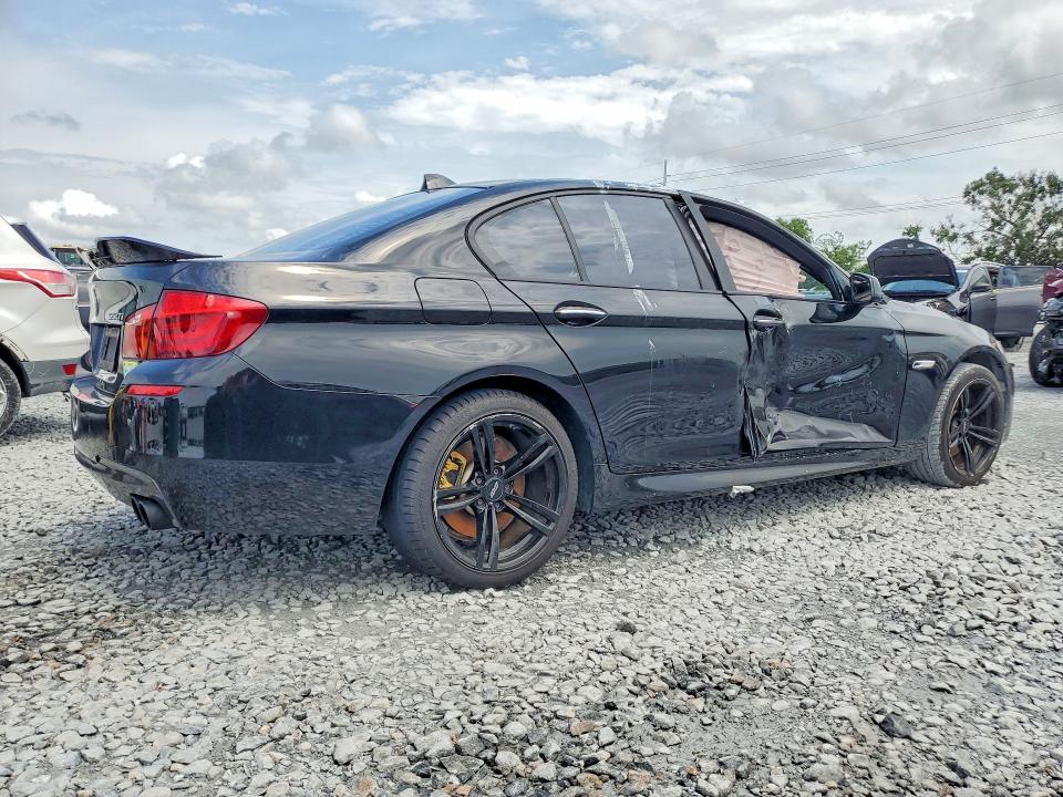 61569106 :رقم المزاد ، WBAFR9C58BDE82143 vin ، 2011 Bmw 550 مزاد بيع