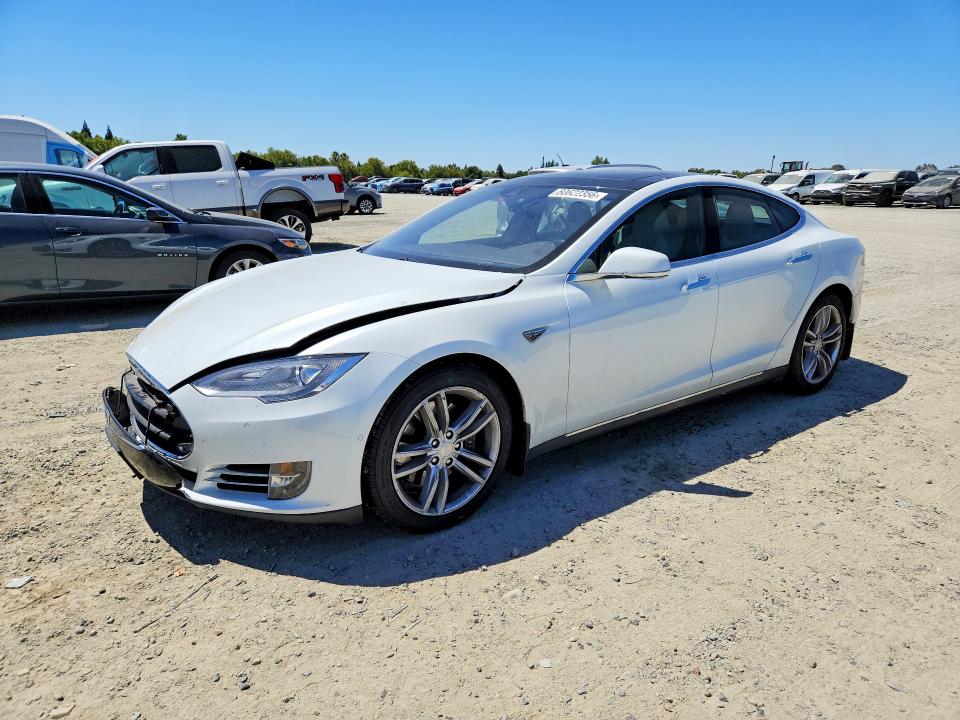 Продажа на аукционе авто 2015 Tesla Model S, vin: 5YJSA1S10FF099415, номер лота: 60622356