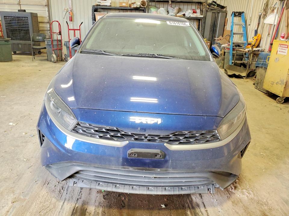 61616106 :رقم المزاد ، 3KPF24AD0NE464238 vin ، 2022 Kia Forte مزاد بيع